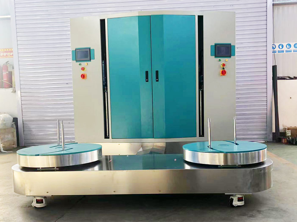 Extreme-temperature luggage wrapper (-40°C to 60°C operation range).