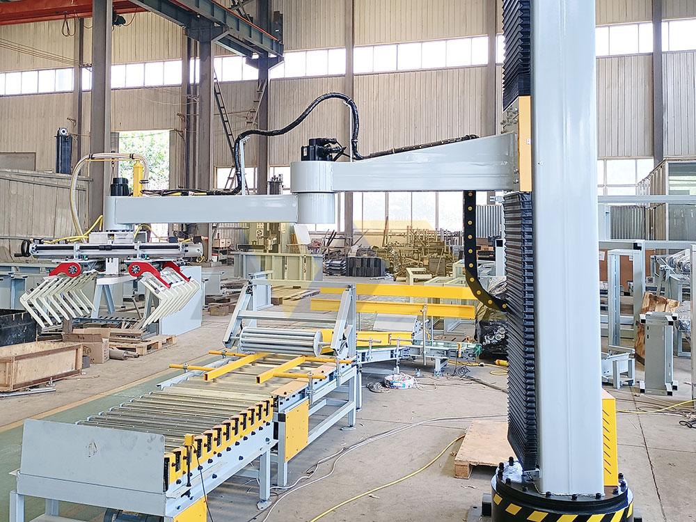 manual vs robotic palletizing efficiency comparison palletizer machine