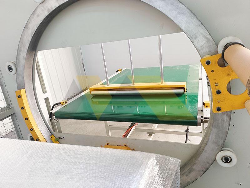 Warehouse conveyor wrapping operation